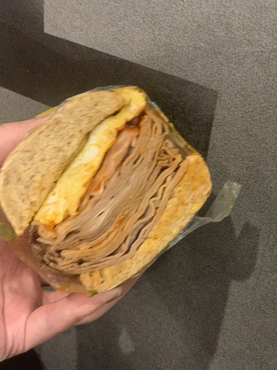 건강한 빵인데 너무 맛있어용