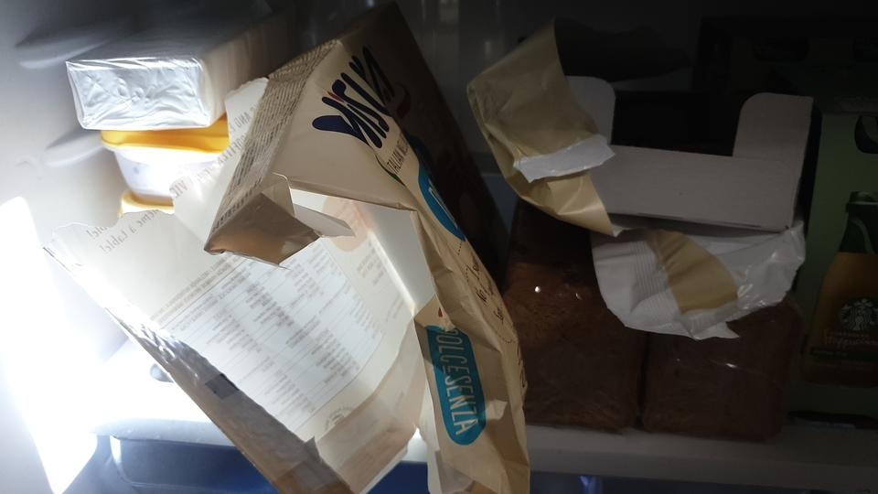 도넛츠가 제일 맛있어요 ㅋㅋㅋ
비스킷도 심심할때 먹으면 좋아요