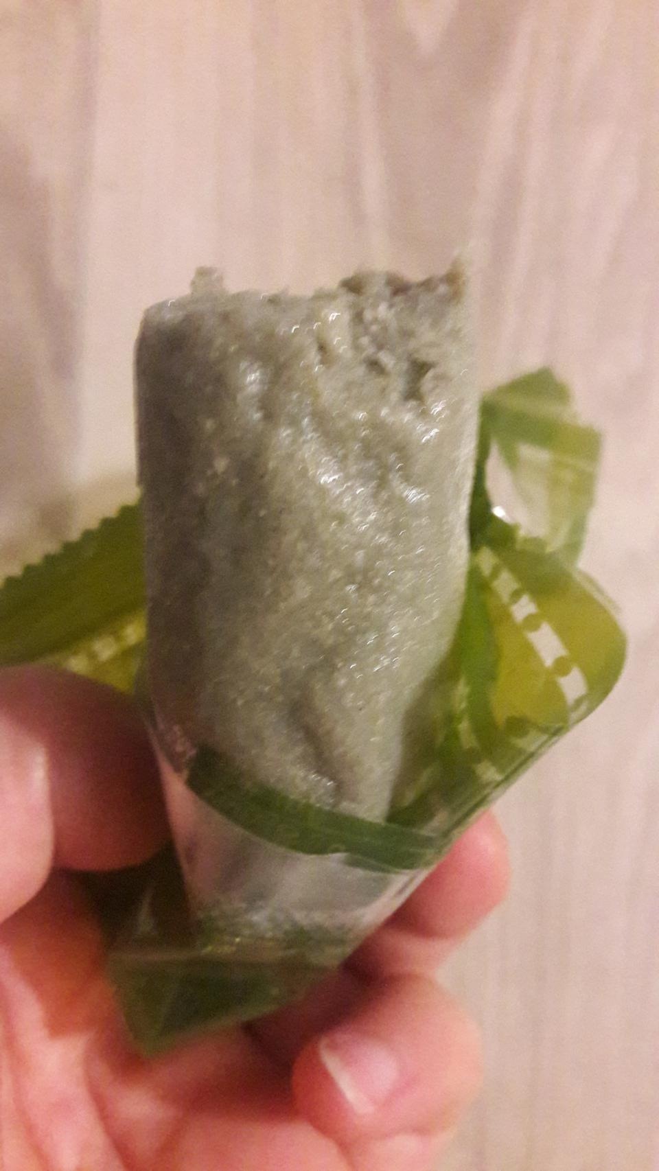 냉장고에 넣어 보관해도 굳지않고 말랑말랑 치아가 약한 엄마도 드시기 편하다고 하시네요 한밤중에 출출할...