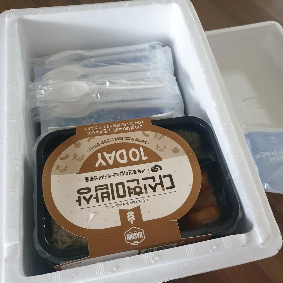 다이어트도시락이라 맛은 기대안하고 주문했는데 웬걸? 너무너무 맛있어요 ㅎㅎ 다이어트할맛나는데여?? 잘...