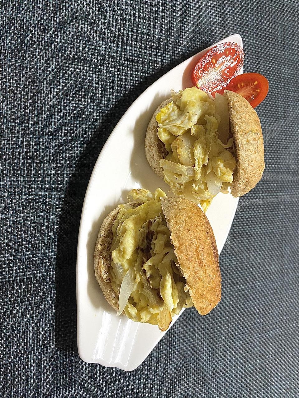 이거 존맛이에요 통밀 모닝빵 통밀 식빵 진짜 맛있어요 근데 카카오빵은 솔직히 말해서 ㅜ 초코맛 별루 안 ...
