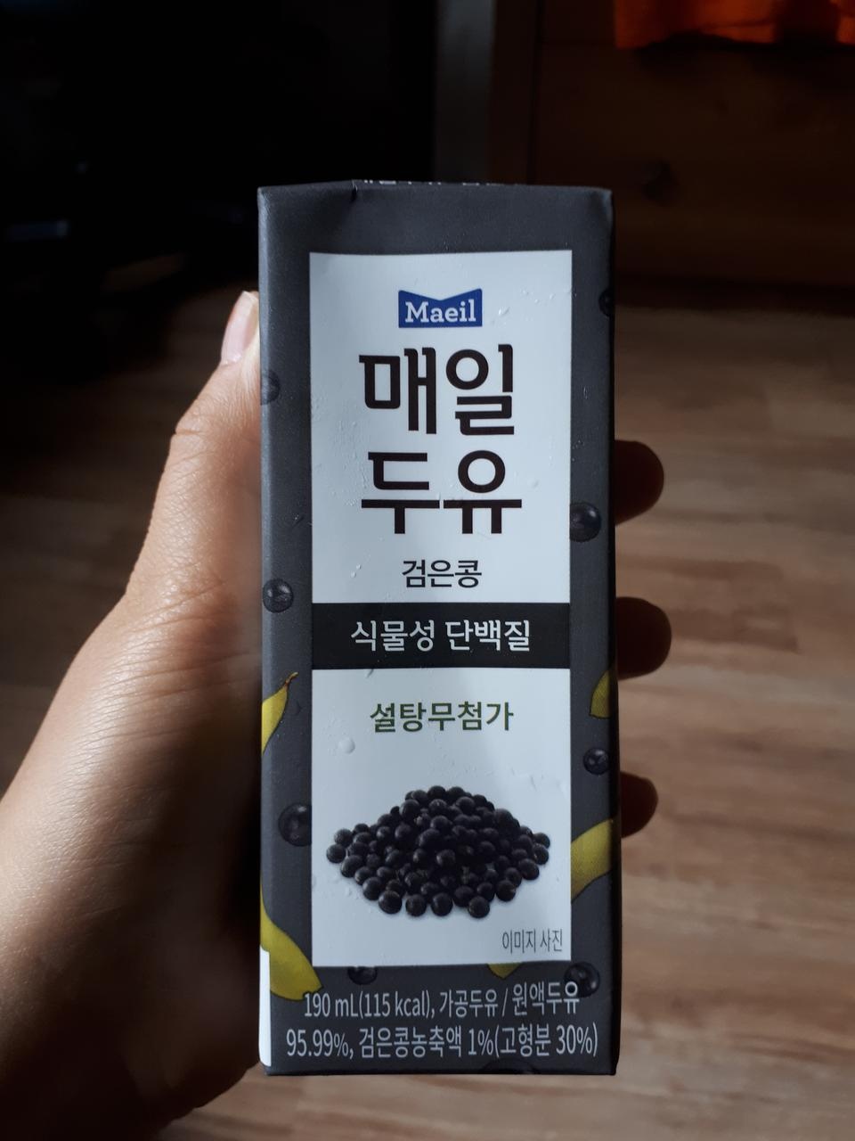 검은콩 두유는 99.89는 정말 못 먹겠다 하시는 분들께 추천드려요. 이것도 설탕무첨가라고는 나와있지만 99....