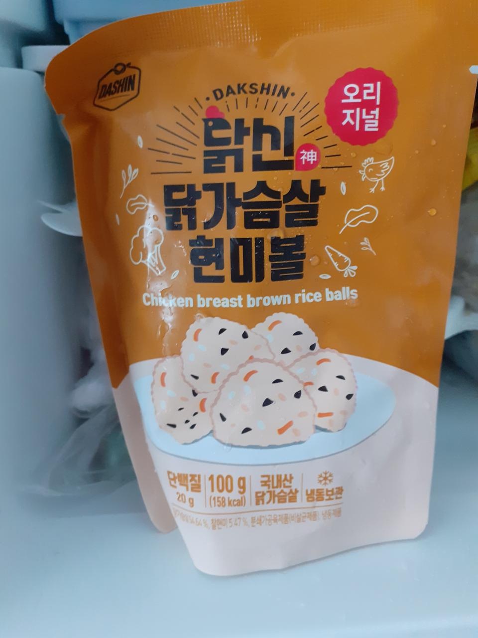 배송도 빠르고 상품도 마음에 듭니다.
특히 떡이 마음에 듭니다.
담에 또 주문 할겁니다