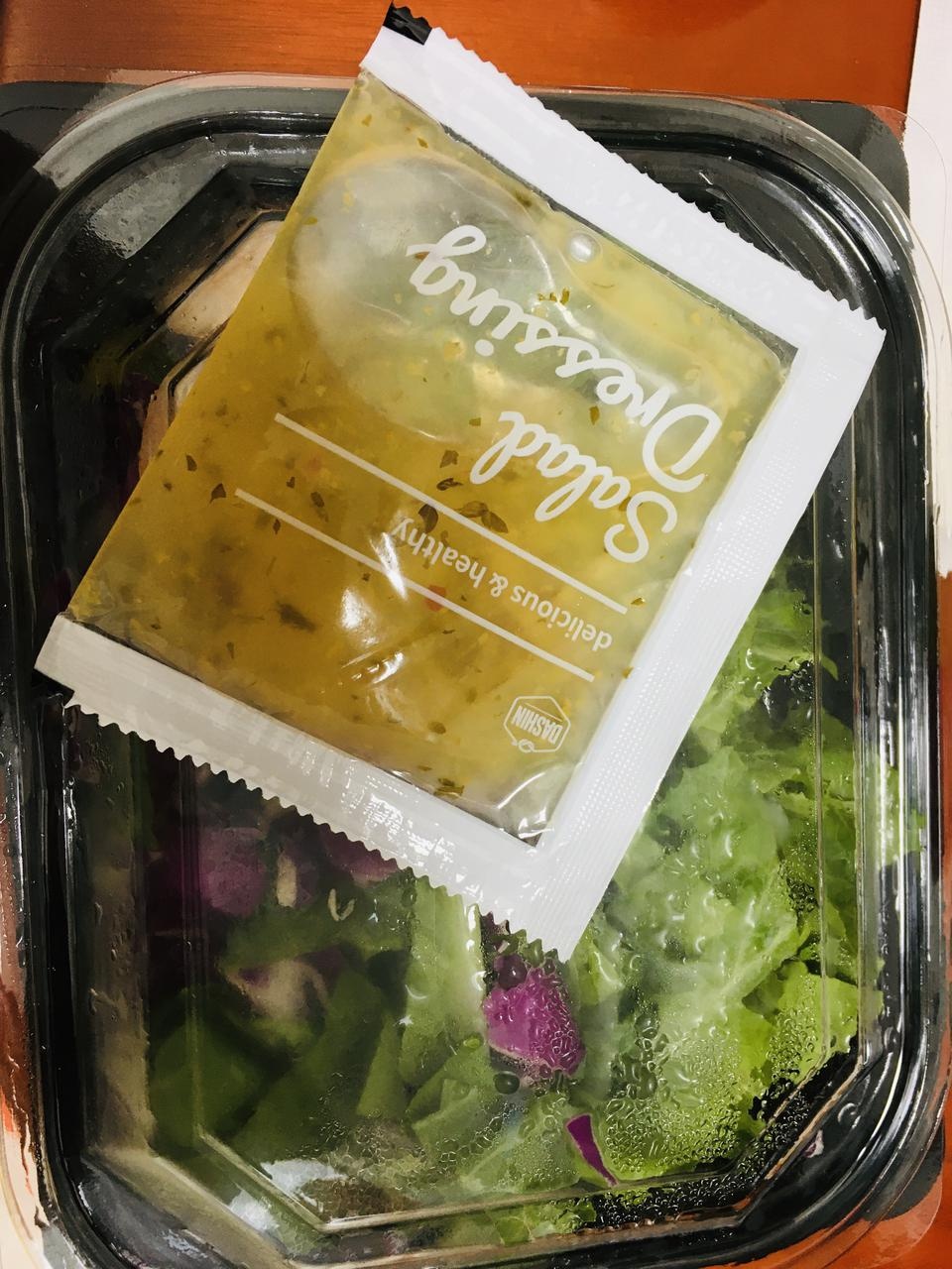 채소가 싱싱하고 드레싱도 샐러드마다 다른데 조화가 좋은거같아요^^