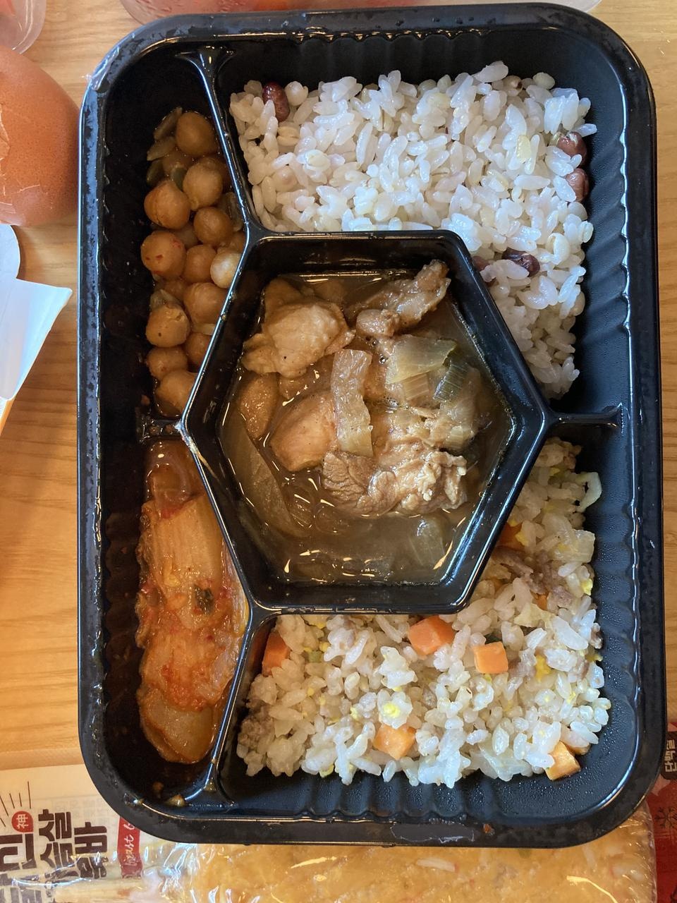 배송이 빨라서 좋았고 점심시간마다 챙겨먹으니 속도 편하고 좋습니다