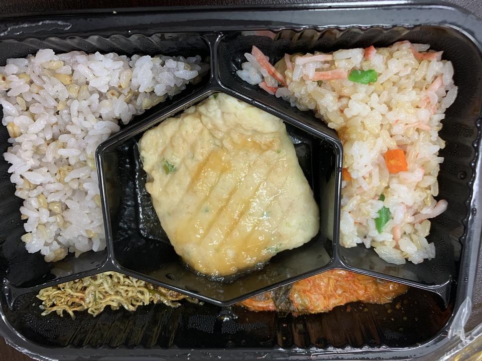 맛있어서 또시켯어요
저번에 짜서 고민햇는데 이번엔 안짜고 맛있어요!