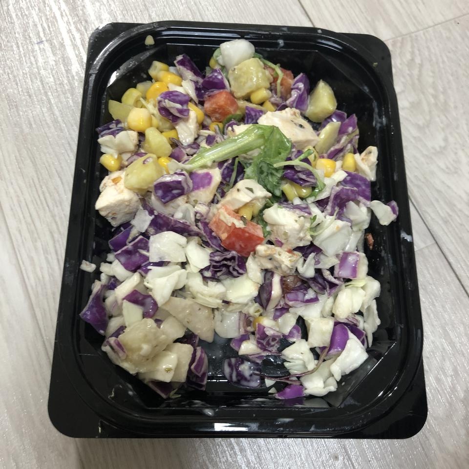 5시에 퇴근하고 욌더니 얼음팩 녹았는데  신선하네요 잘 먹을게요