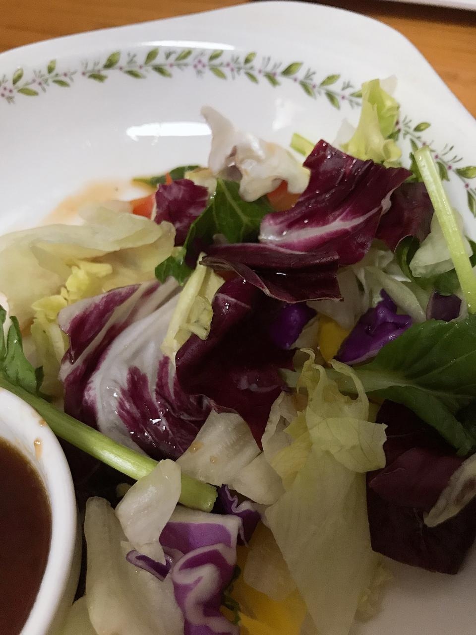 간편하게 샐러드를 먹을 수 있어 좋아요ㅎㅎ