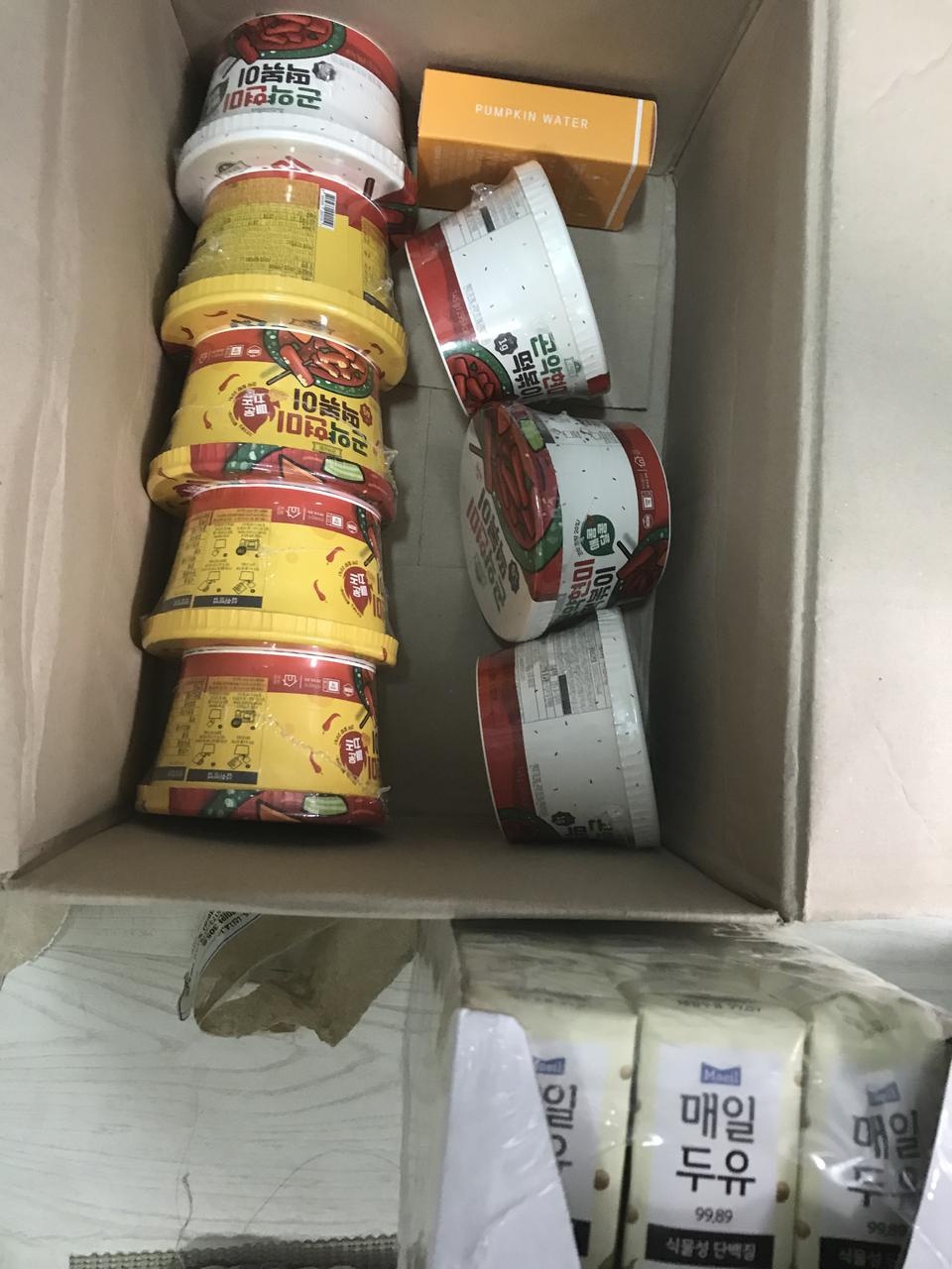 맛잇어요
매운맛도잇어서 좋아요 
근데 치즈가루가 그냥 싼마이 파마산스러운..??