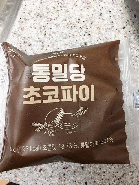 일반 초코파이보다 식감도 좋고 맛도 떨어지지 않아요 당도 낮아서 정말 좋아요