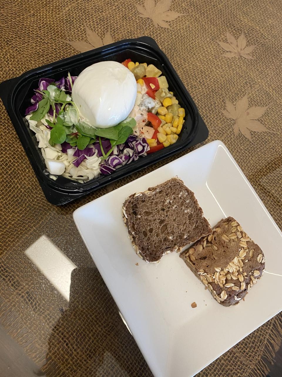 맛있어요!!양도좋아여 전 부라타치즈 올려먹었어요 ㅎ