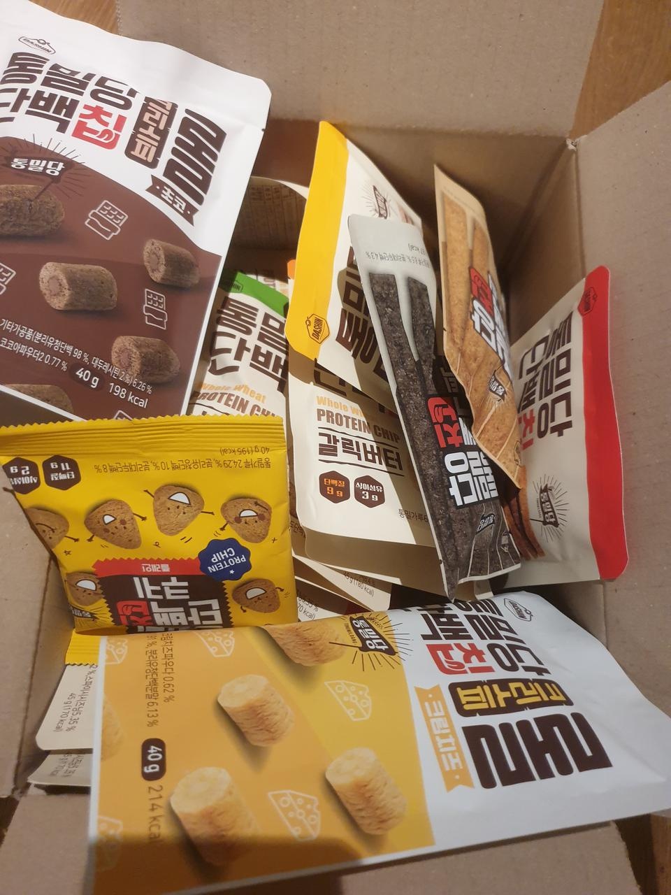 두번째 주문해 먹어요. 그냥 과자보다는 죄책감도 덜하고 맛도 있어서 너무 좋네요. 한번 까면 손이 멈추질 ...