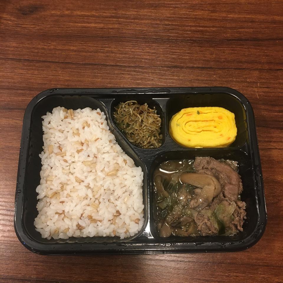 반찬이 다양하고 맛있어요