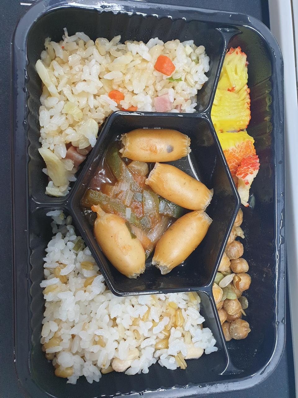배송도 빠르고 맛도 괜찮아요. 사무실에서 간편히 먹기 좋고 매일 다른 맛을 골라 먹을수 있어서도 좋네요.