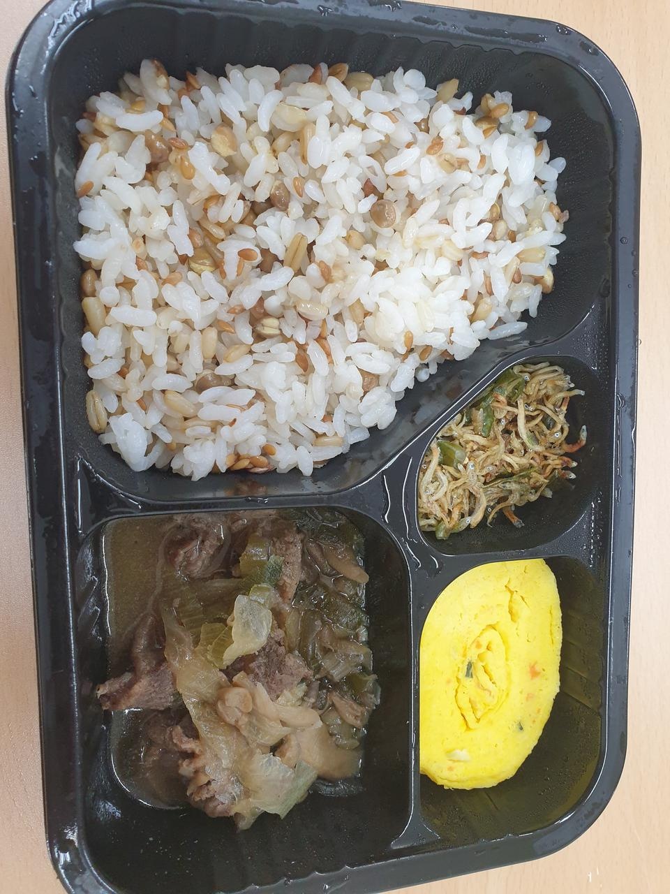 배송도 빠르고 맛도 괜찮아요. 사무실에서 간편히 먹기 좋고 매일 다른 맛을 골라 먹을수 있어서도 좋네요.