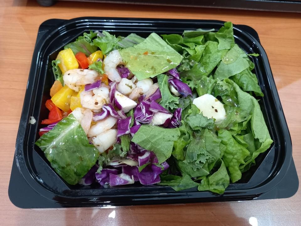 몇 번 시켜 먹어봤지만 진짜 넘 맛있어요.
소스가 맛있어서 그런지 샐러드가 이렇게 맛있까 싶은 생각이 드...