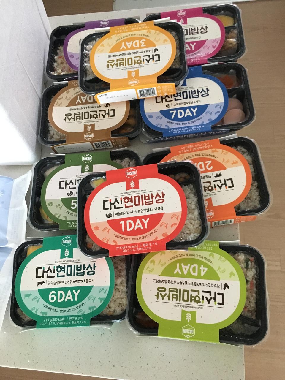 다른사이트에서 다이어트도시락 시켜먹다가 다신 도시락이 더 푸짐한거 같아 주문했어요 
지금 한 세번정도 ...