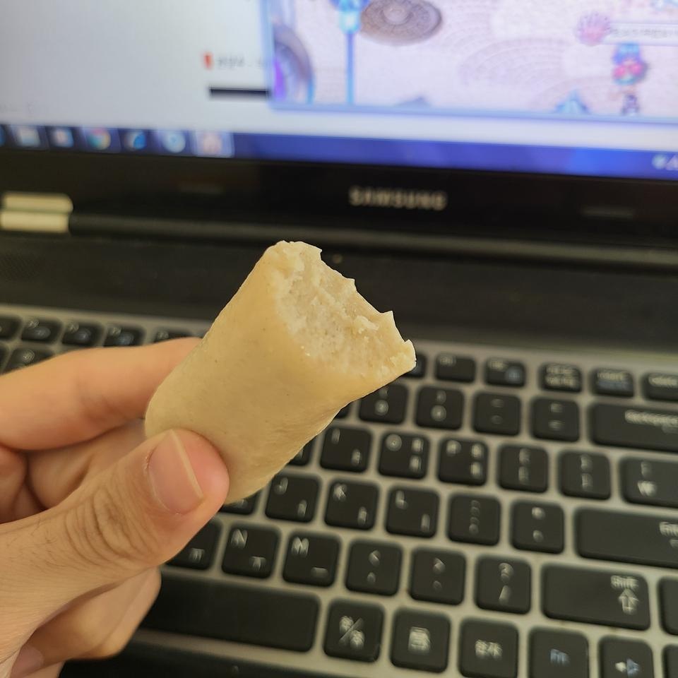 생각보다 더 맛있네요~! 다만 가래떡 쑥맛은 자연해동하면 부드럽진 않고 좀 딱딱하네요 ㅠ