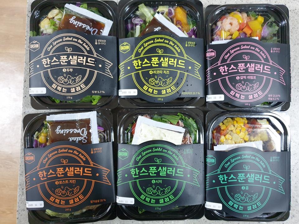 두번째 주문입니다!! 다이어트 하려고 광고보고 시켰는데 괜찮아서 또 주문했어요 개인적으로 갈릭 쉬림프가...