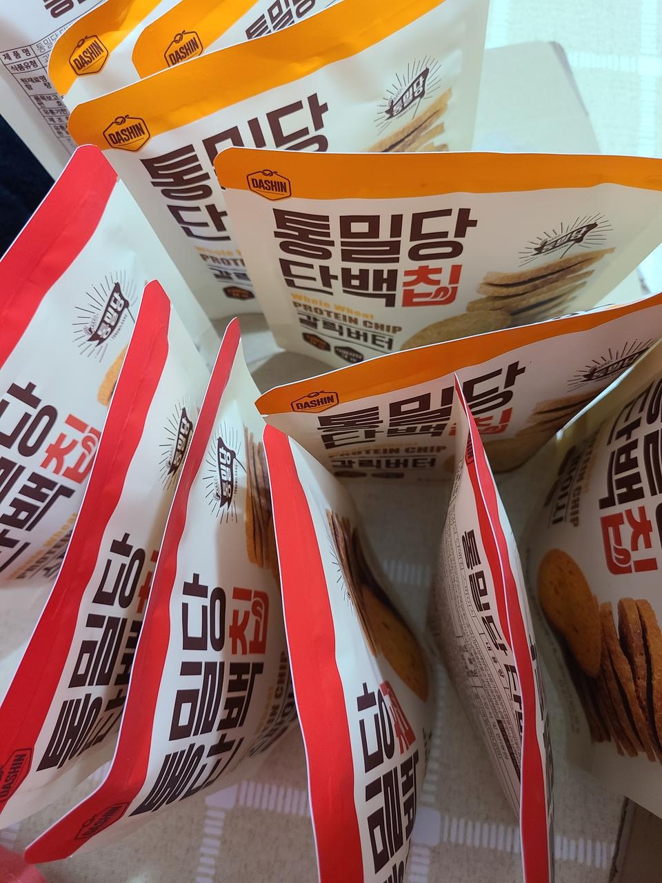 과자먹고싶을때 이거 먹어요. 유통기한 길고 좋아요.