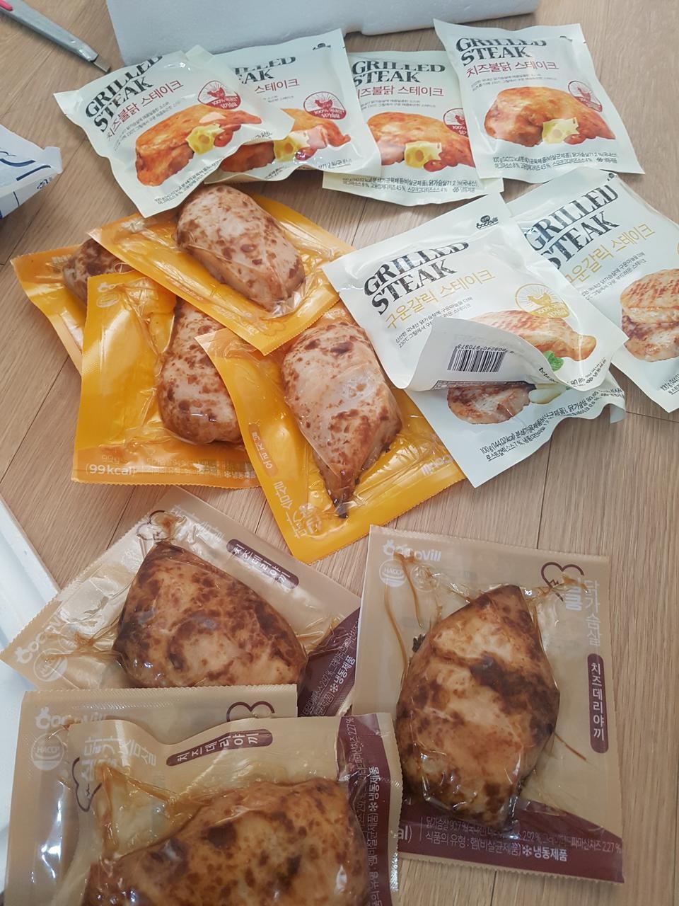 부드럽고 너무 맛있게 잘 먹었습니다. 세일 할때 더 사다 놓을 껄 후회되네요..