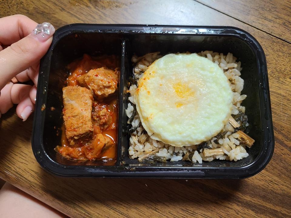 10가지의 매일 다른도시락 먹을수 있어서 좋았어요~ 다른도시락들도 많이먹어봤는데 확실히 양은 작지만 맛...