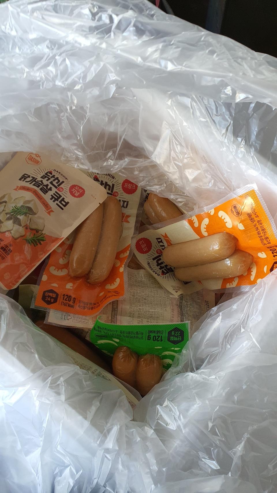 닭가슴살을 다양하게 먹구싶어서 주문했습니다
배송도 빠르고 꼼꼼하게 포장되서 오네요
감사합니다