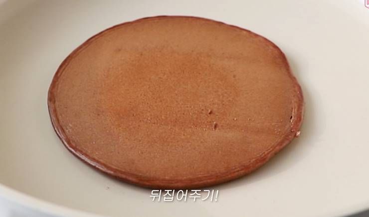 `팬케이크`로 만드는 비주얼 폭발 `크리스마스 케이크`!