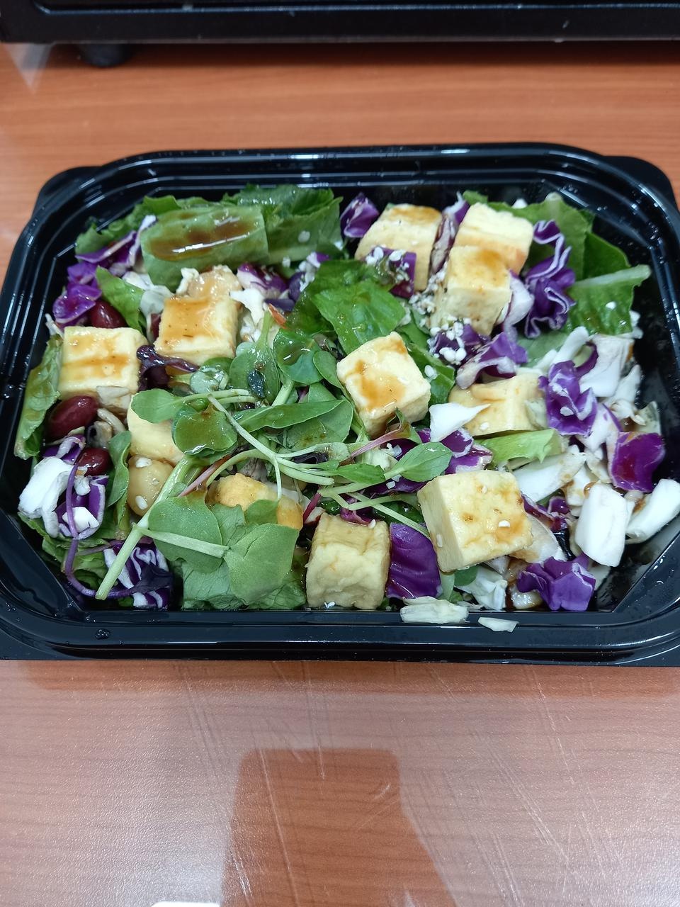 샐러드 다양하게 먹을 수 있어서 너무 맛있어요^^