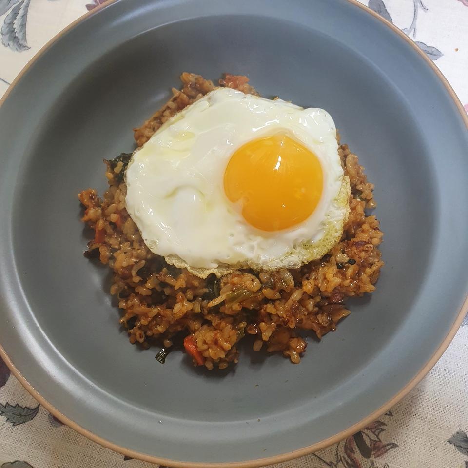 어머 너무맛있어요 ㅋㅋㅋ양이적어서 계란후라이랑 먹고있는데 진짜맛있네요