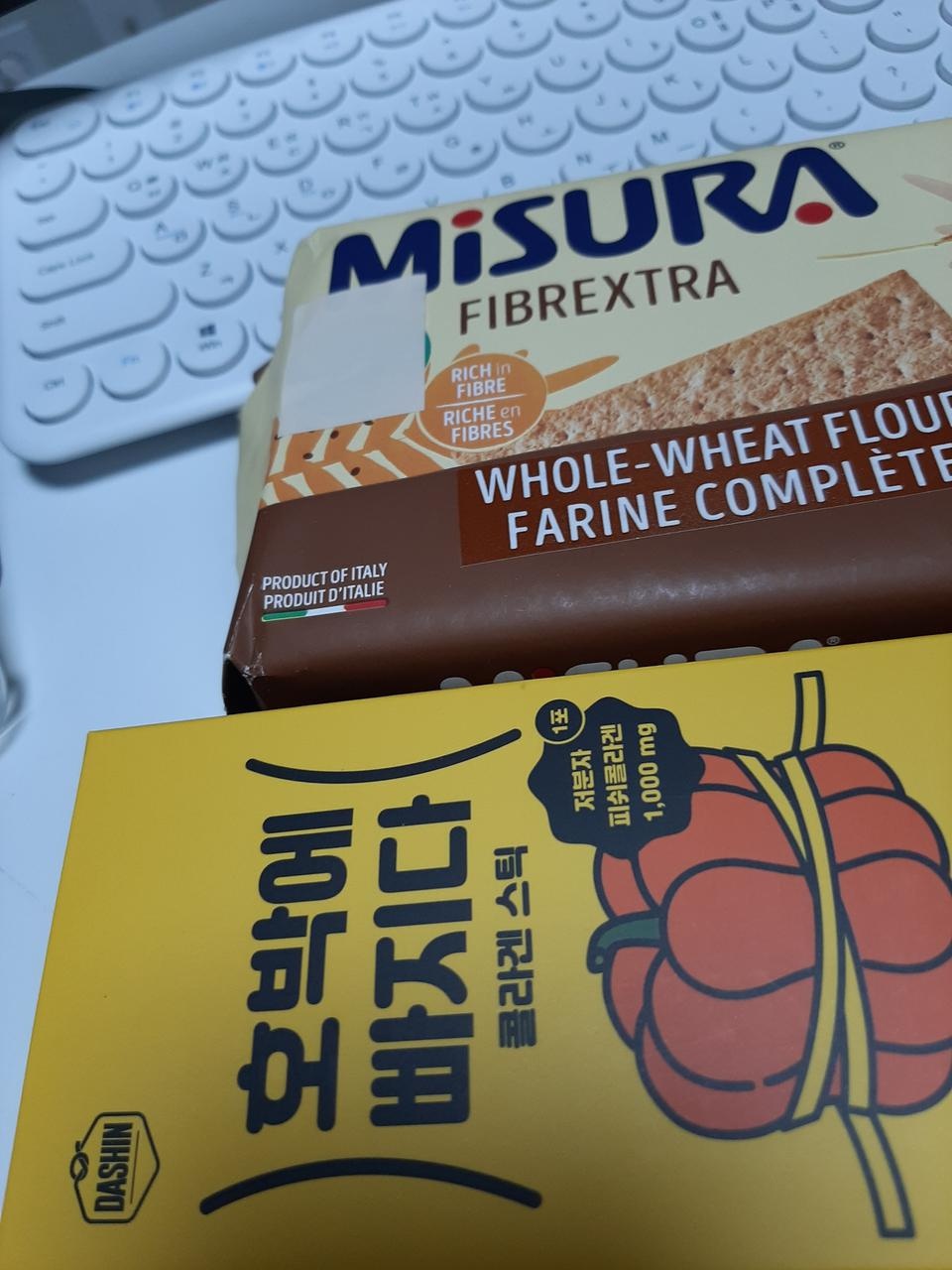 다른 거 주문할 때 후기가 좋아서 같이 주문해봤습니다  맛있었으면 좋겠네요