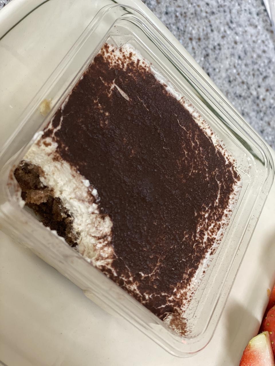 두유크림 원래 좋아하는데 딱 그맛이라 너무 맛있었어요 통밀시트에 커피촉촉하게 적셔있는것도 굿굿