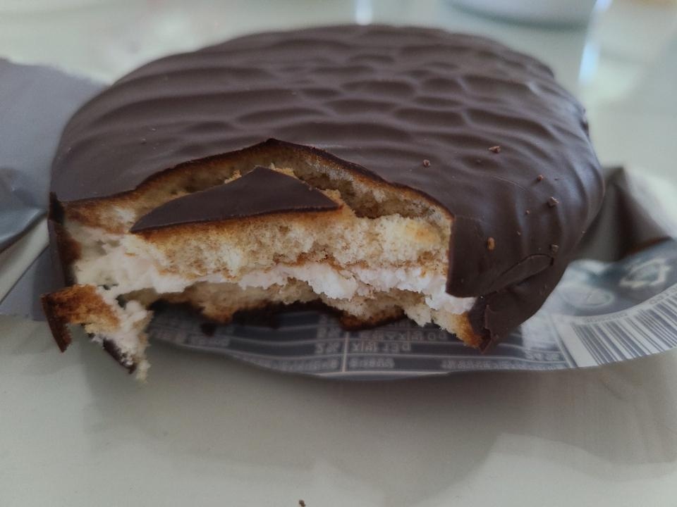 많이 달지 않고 맛있어요. 건강한 맛이에요.