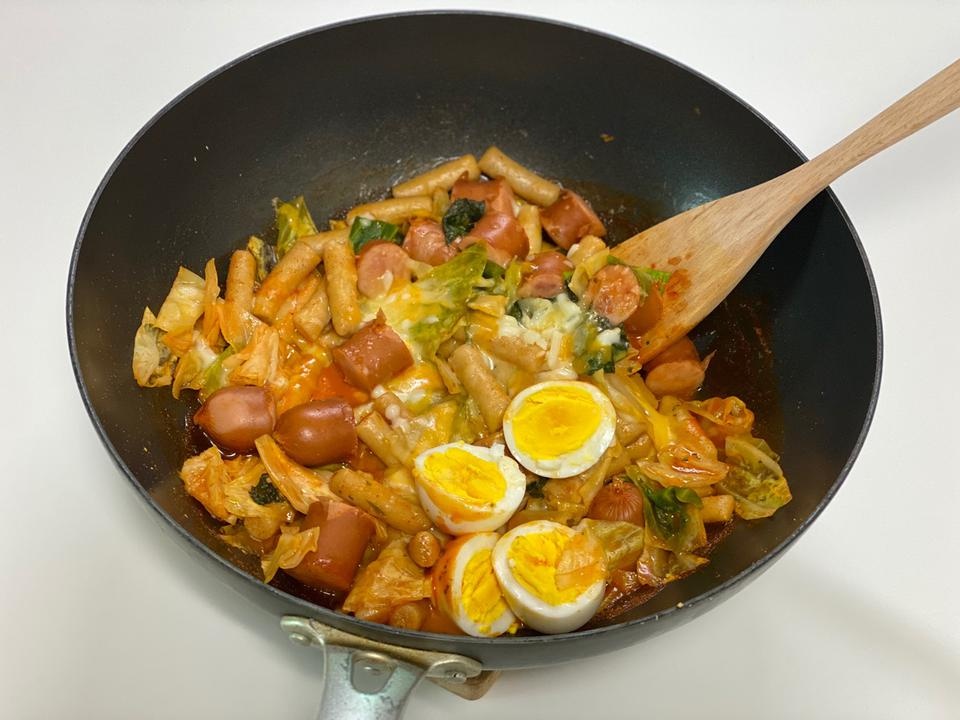 이것저것 첨가해서 먹으니 맛나네요 다이어트에는 도움이 안되겠지만 ㅎ
