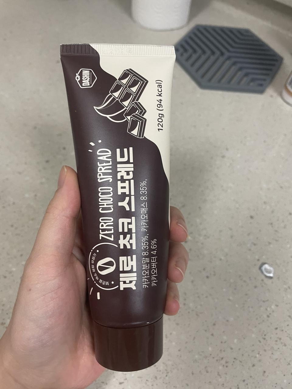다른 리뷰 때문에 고민했었음
안달고 초코맛이 안난다길래
설탕 이나 팜유 조금 들어갔어도
다른거 살가 고...