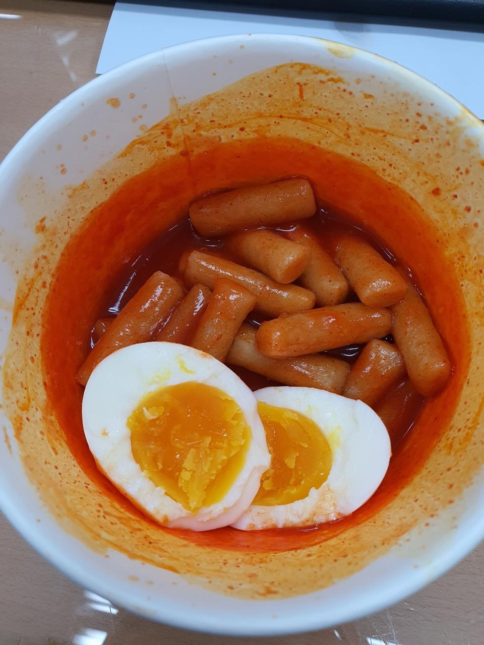 양념은 달짝매콤 맛있는데 떡이  곤약현미떡이다보니 현미떡같은 식감과 맛이나서  떡볶이느낌이 덜사네요. ...