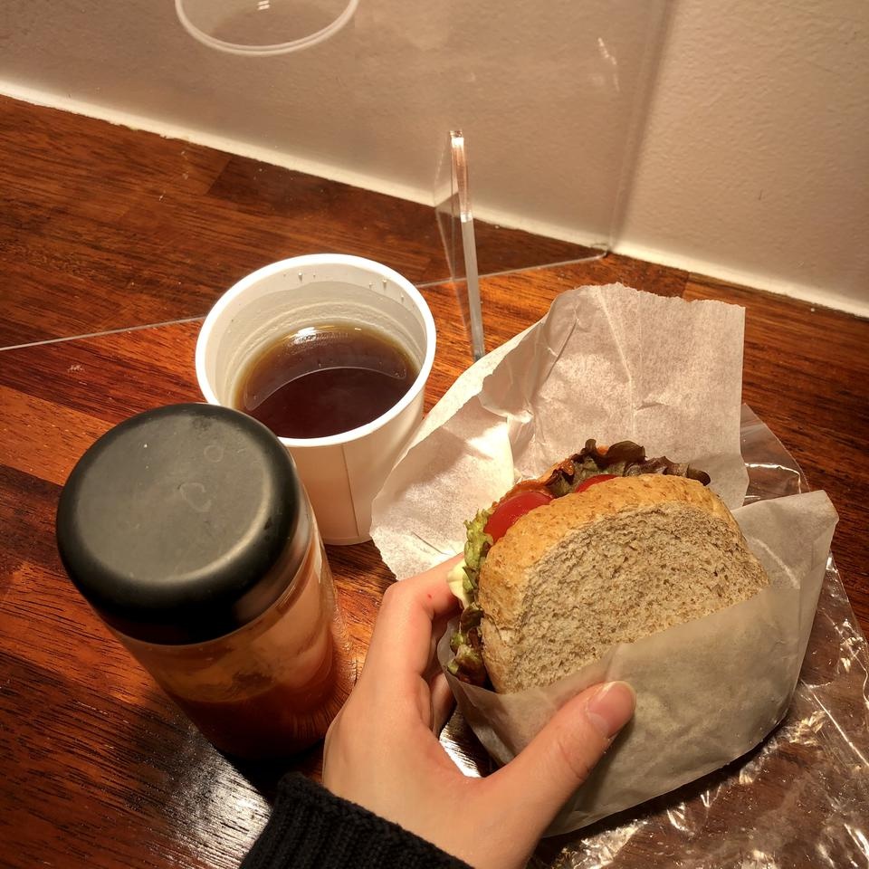 처음시켜봤는데, 맛있어요^^*
샌드위치 만들어 먹었어요