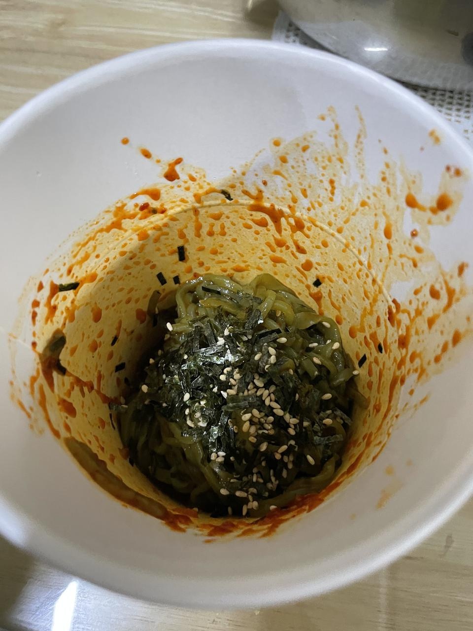 먹을만 해요. 다이어트 식이라 양이 적은건 어쩔수 없죠ㅋㅋㅋ 다만 너무 과대 포장이네요 포장을 좀 줄여줬...