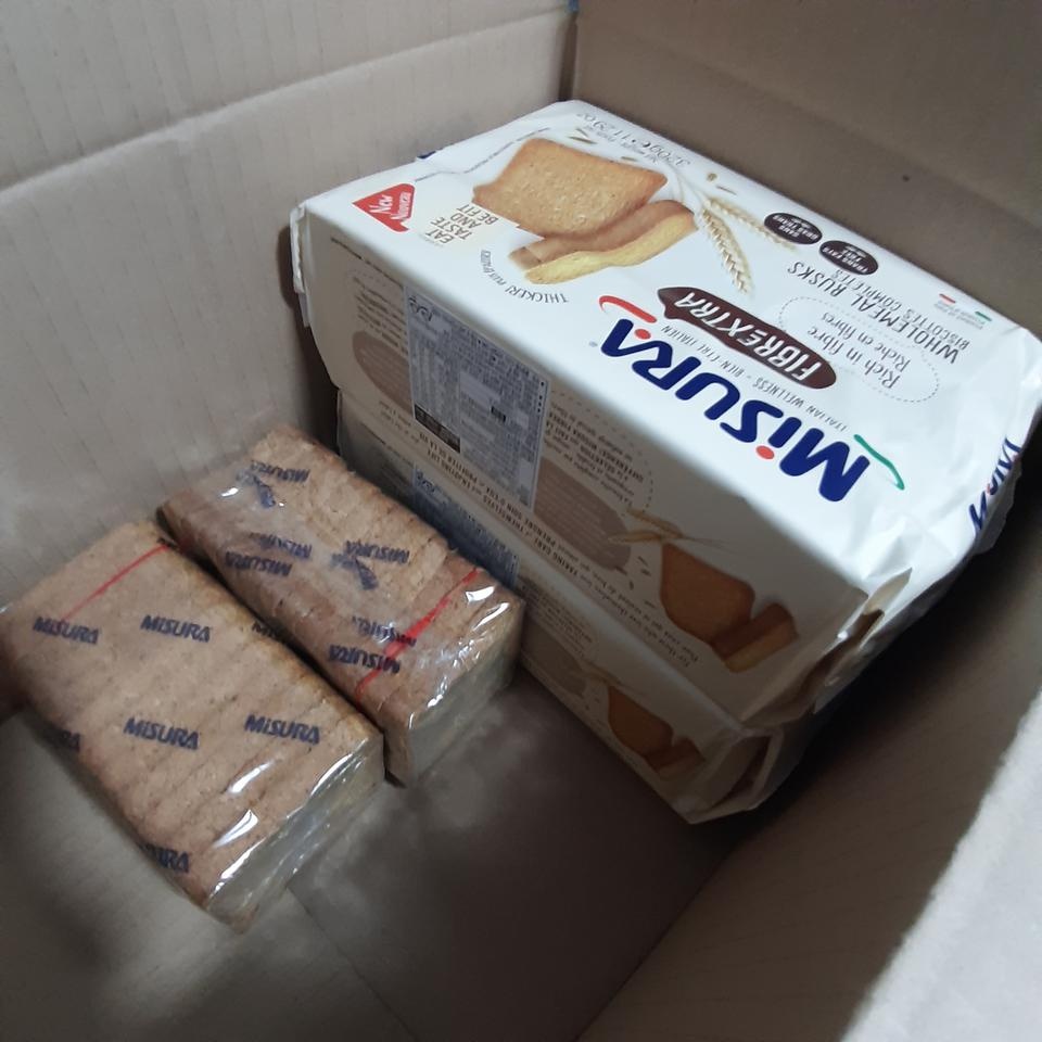 양이 어마어마해요.
사진상으로 봤을땐 그냥 시중에 에이스정도로만 생각했는데 세상에나 엄청많아요.
식사...
