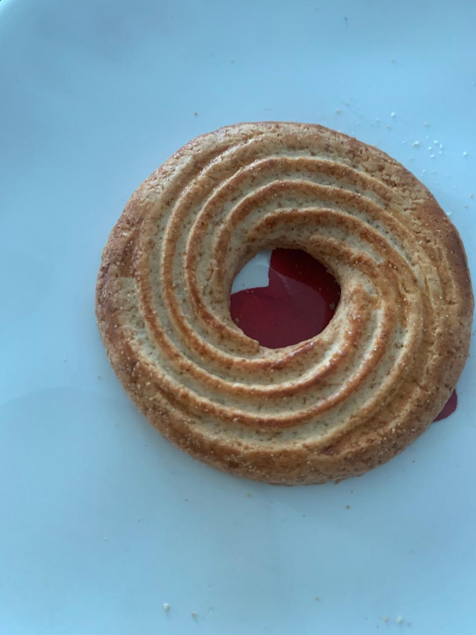 모양은 폭신~ 맛은 깔끔해요. 
적당하게 달아서 부담 없어요.