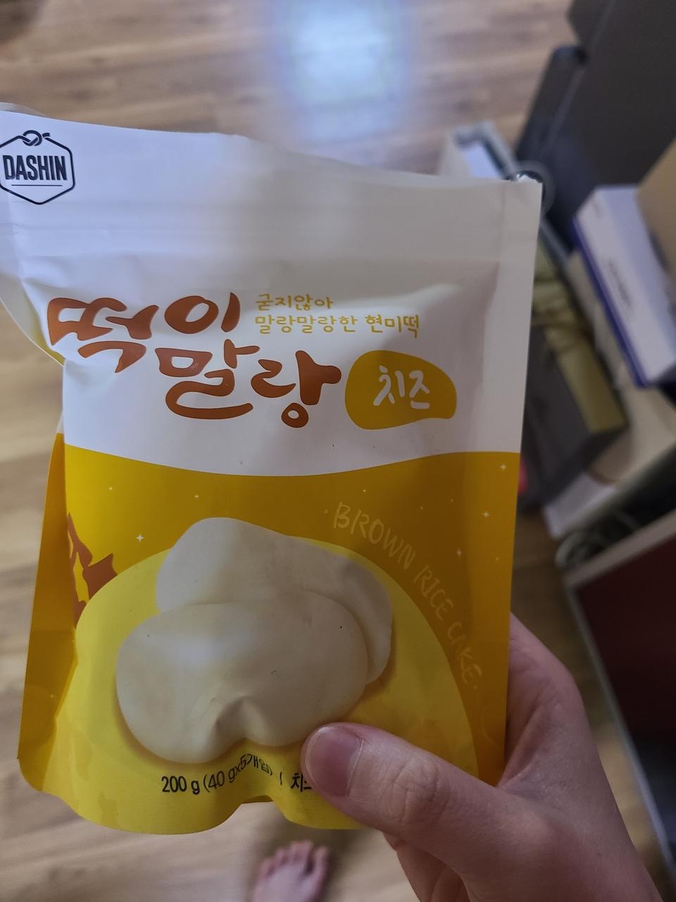 치즈는 전자렌지 돌려먹으면 더 맛있는거 같아요.
맛있어서 재구매합니당