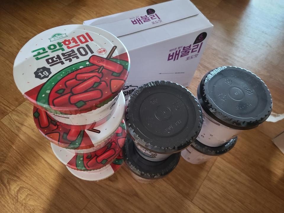 빠른배송 깔끔히 상품들 잘받았어요. 메밀국수 기대되요 ㅎㅎ