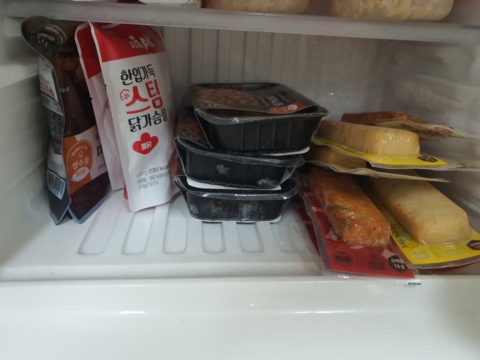 다이어트할때 한참 먹었죠..날 더워져서 다시 먹네요~맛있어요!