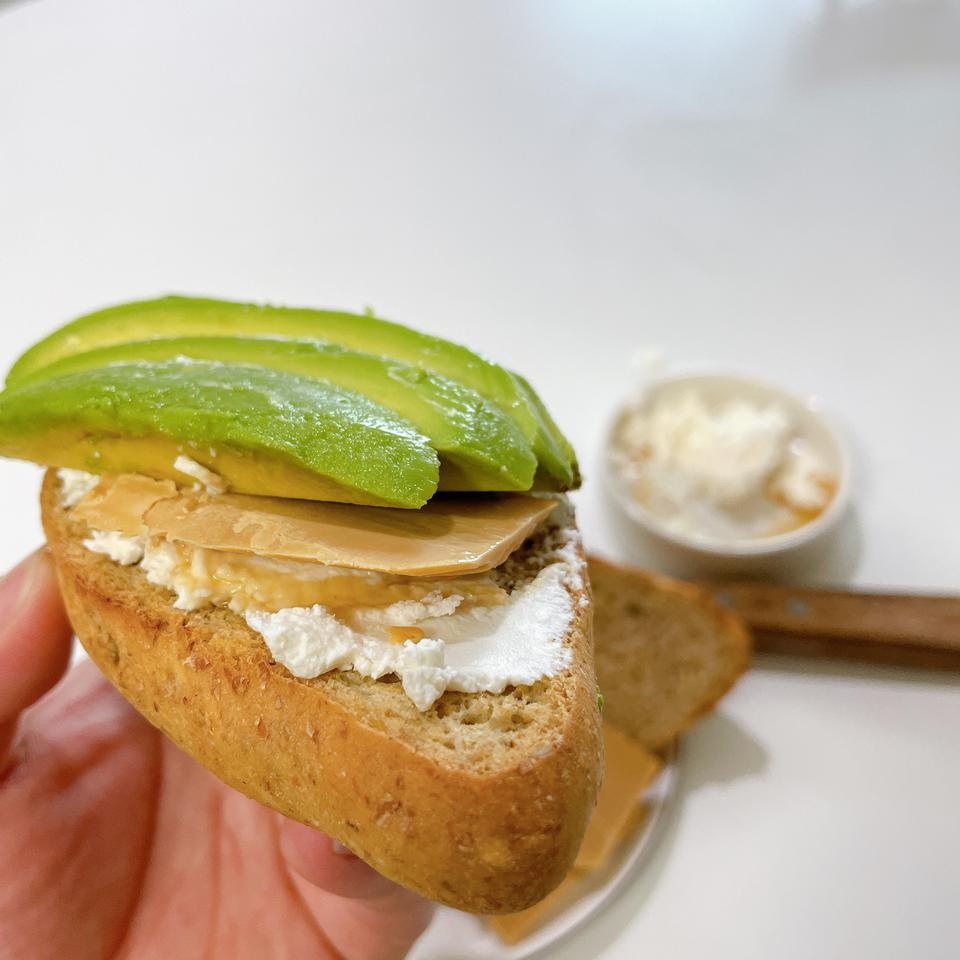 담백하니 맛있어요
아보카도랑 곁들여먹으면 굿굿