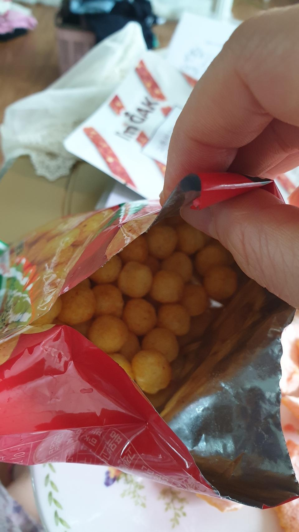 과자 빵 절대 끊을 수 없어서  대체 과자 칼로리도 적고 짜지않고 맛있어요 먹기 간편하게잘 만드신듯요
