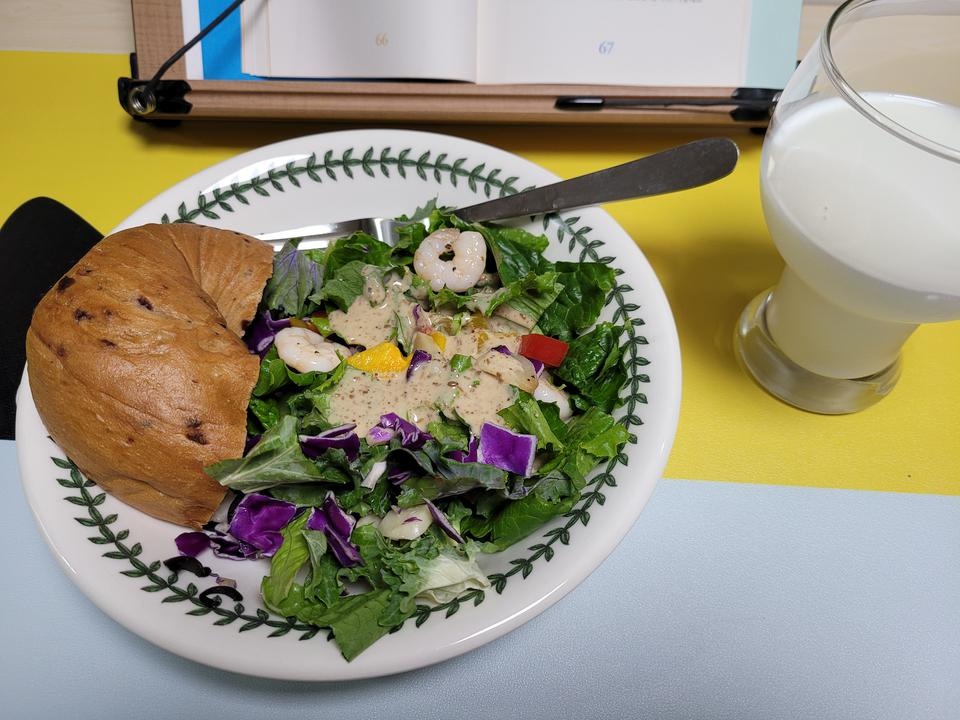 벌써 몇번째 재구매인지 몰라요. 질리지도 않고 넘 맛있어요 빵이랑 함께 접시에 담아내기만 해도 기분이가 ...