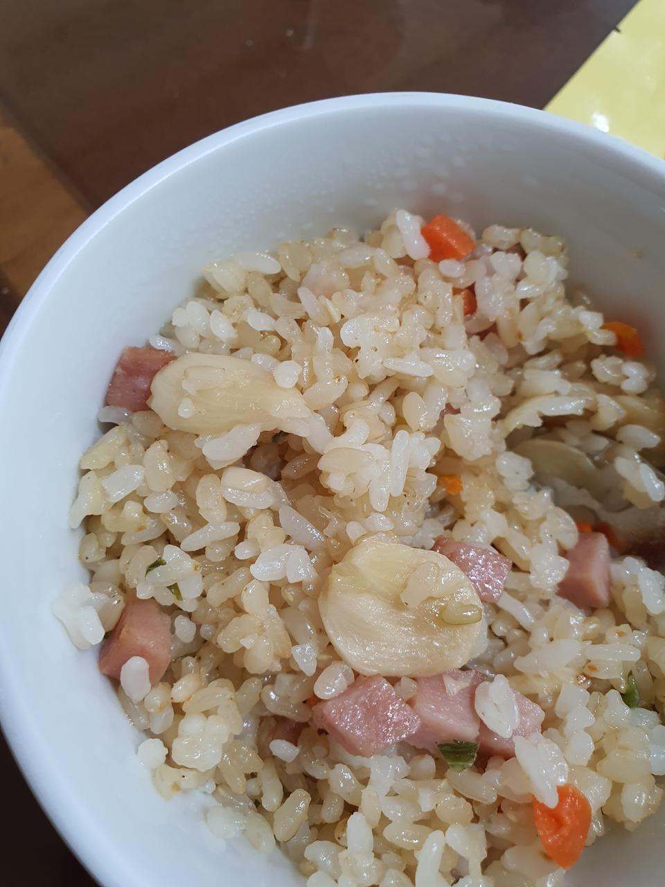 양도 많거나 적지 않아 적당하고 정말 맛있어요! 무슨 맛이든 맛있고 너무 좋습니다!