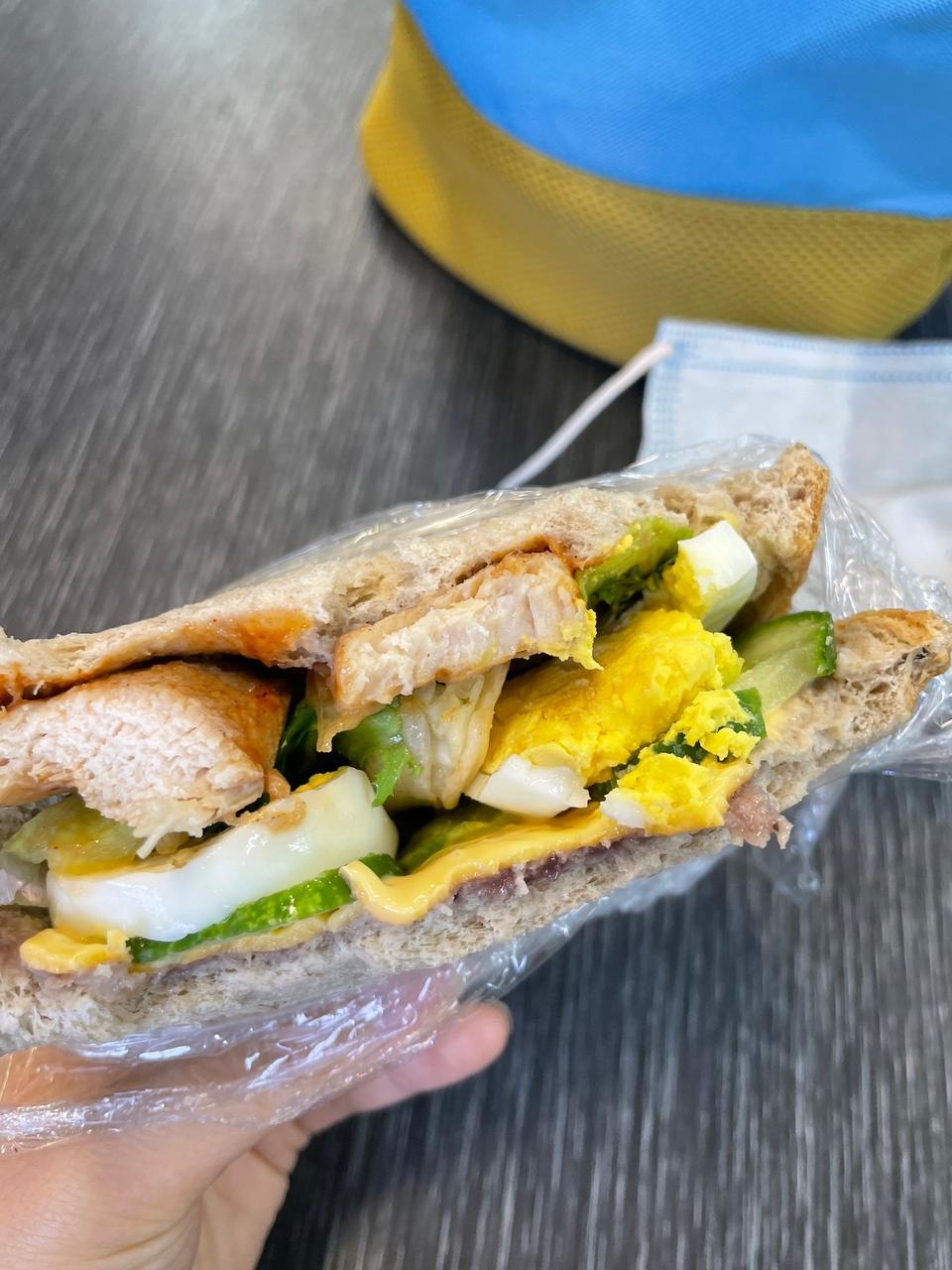 샌드위치에 넣어먹으니 정말 맛있고 좋았어요 
다신샵 닭고기는 안퍽헉하고 정말 좋아요