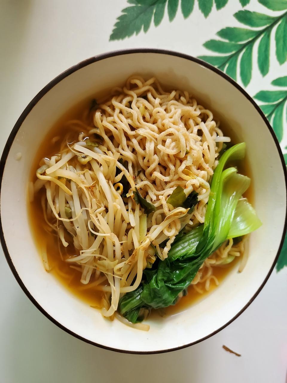 칼로리가 낮은데도
매콤하니 너무 맛있게 잘먹었어요^^
청경채랑 숙주넣고 끓여먹었더니
더 건강한느낌으로 ...