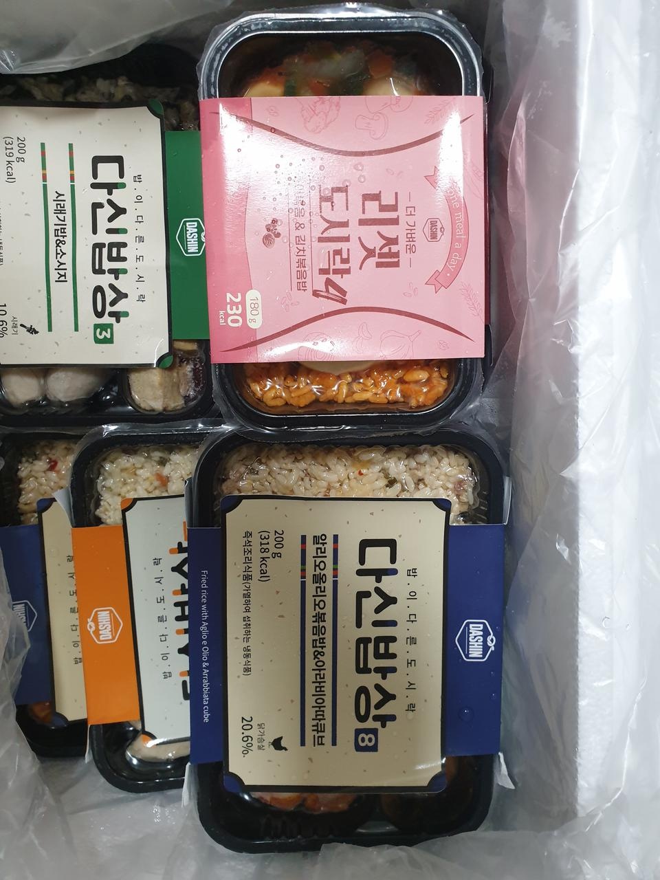 두번째 구매입니다.딸이   이거 주문해달라고해서  했어요.맛있나봐요